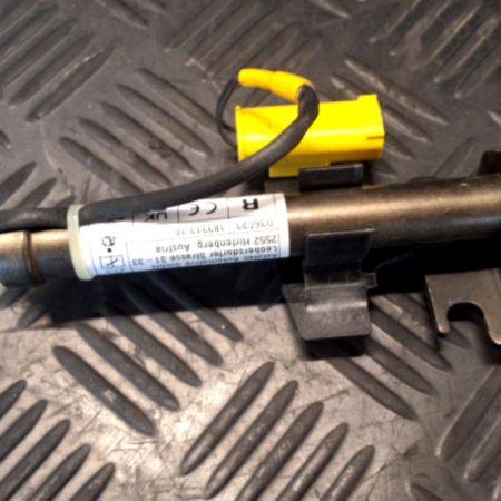 BMW ix3  Aktuator Motorhaube