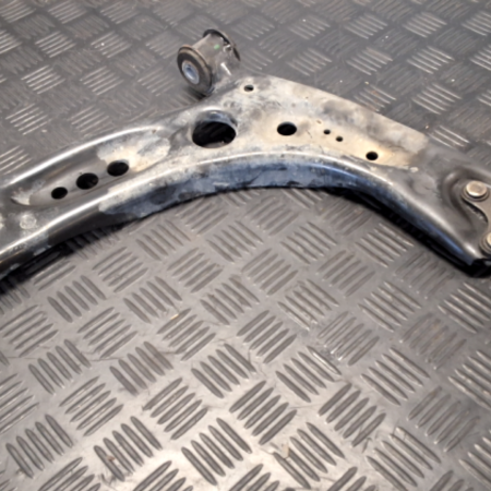 Skoda Octavia  Querlenker vorn rechts