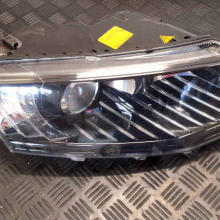 Skoda Octavia  Scheinwerfer rechts
