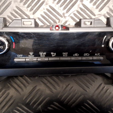 Toyota Yaris Cross  Heizungsregulierung Klimabedienteil