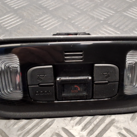 Toyota Yaris Cross  Innenleuchten vorne