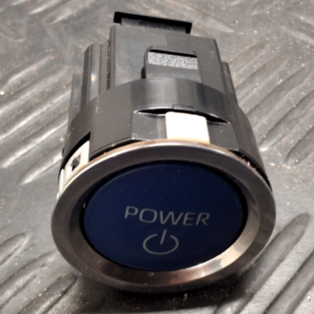 Toyota Yaris Cross  start/stop schalter