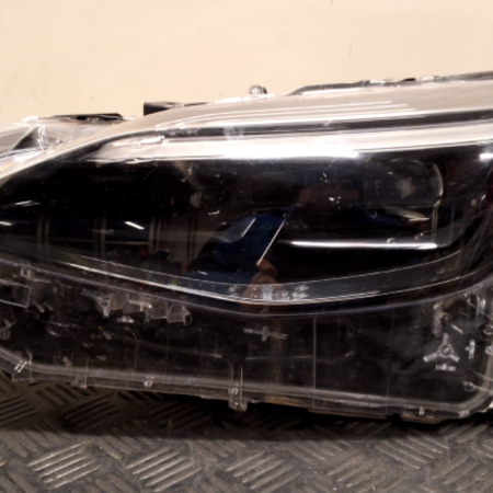 Toyota Yaris Cross  Scheinwerfer links