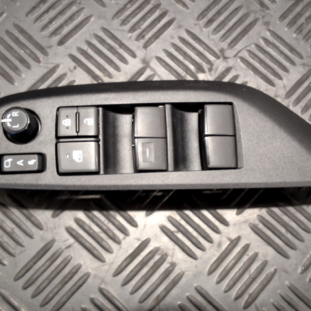 Toyota Yaris Cross  Fensterheberschalter