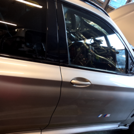 BMW ix3  Türe vorne
