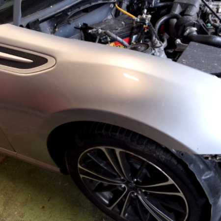 Subaru Brz  Kotflügel vorn