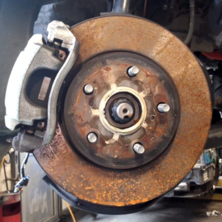 Toyota Yaris Cross  Achsschenkel vorne links