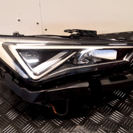 SEAT Leon  Scheinwerfer rechts