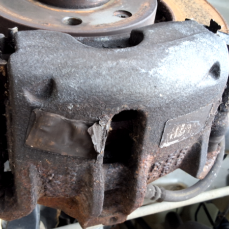 Peugeot 208  Bremszange Bremssattel vorne