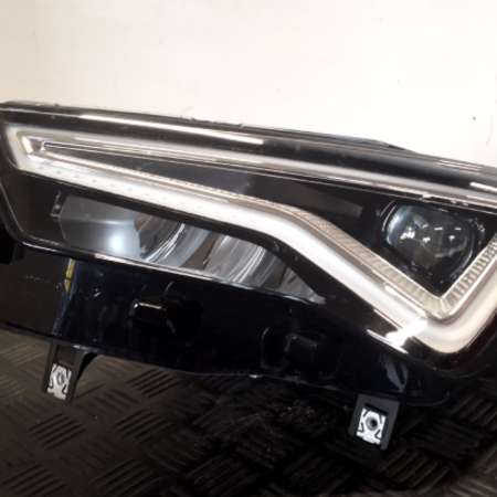 SEAT Ateca  Scheinwerfer links