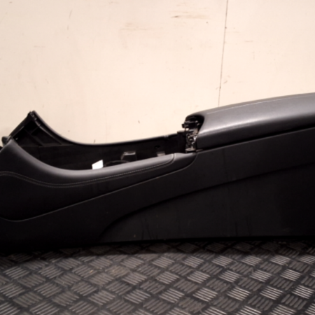 Mercedes-Benz GLC  Armlehne