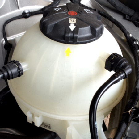 BMW ix3  Ausgleichsbehälter