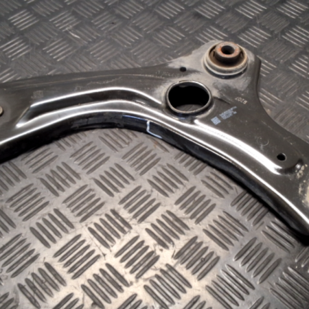 Renault  Captur Querlenker vorne links