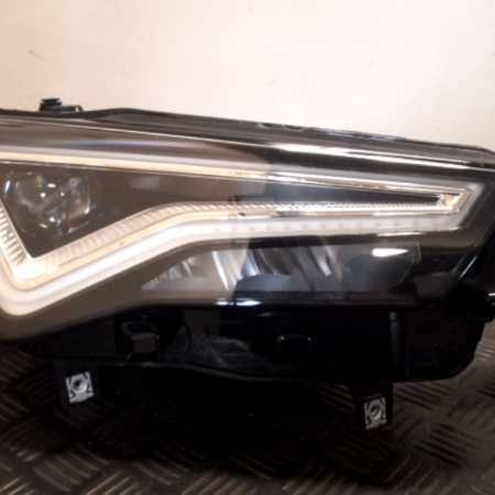 SEAT Ateca  Scheinwerfer rechts