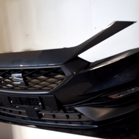 SEAT Leon  Stossfänger Stossstange vorne