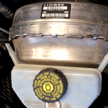 Mercedes-Benz GLC  Bremskraftverstärker