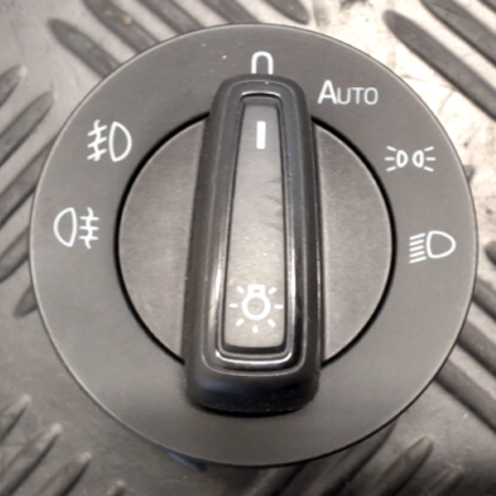 Skoda Karoq  Lichtschalter