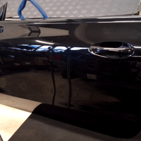 Mercedes-Benz E-CLASS  Türe vorne