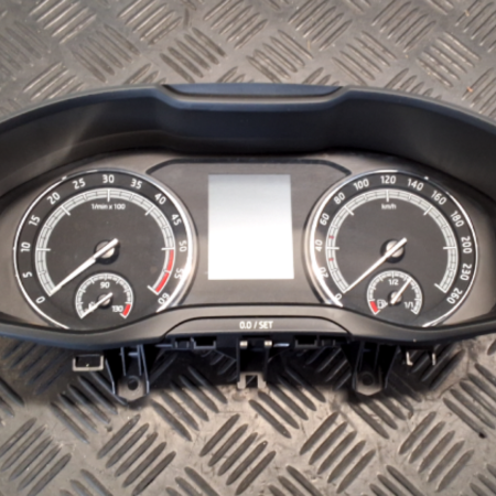 Skoda Karoq  Kombiinstrument Tacho