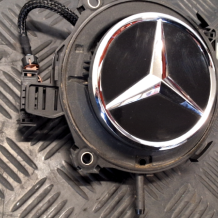 Mercedes-Benz E-CLASS  Rückfahrkamera