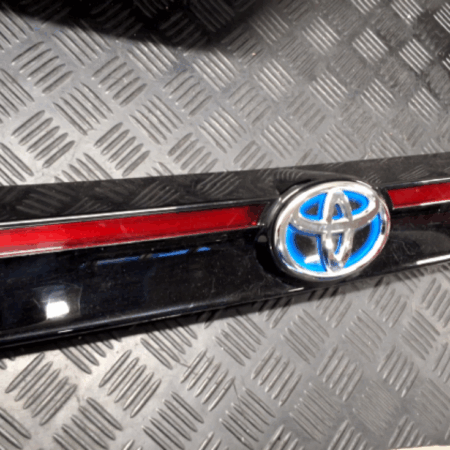 Toyota Yaris Cross  Rückleuchte mitte