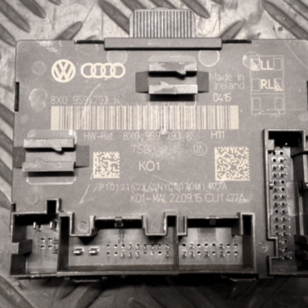 Audi A1  Türsteuergerät