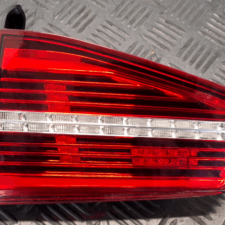 VW Passat  Rückleuchte rechts 3G9945308E