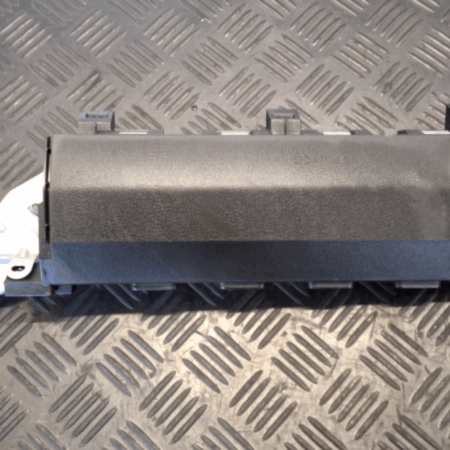 Mazda 3  Airbag Knie