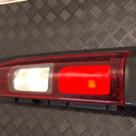 Opel Vivaro  Rückleuchte rechts