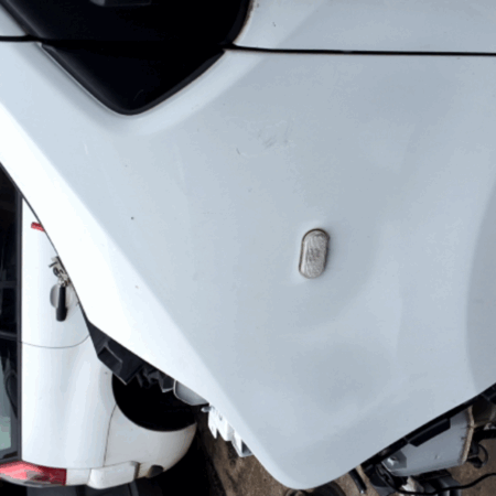 Opel Vivaro  Kotflügel vorn