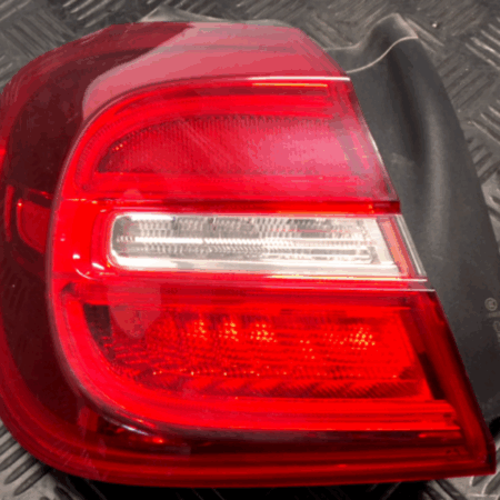 Mercedes-Benz GLA GLA Rückleuchte links