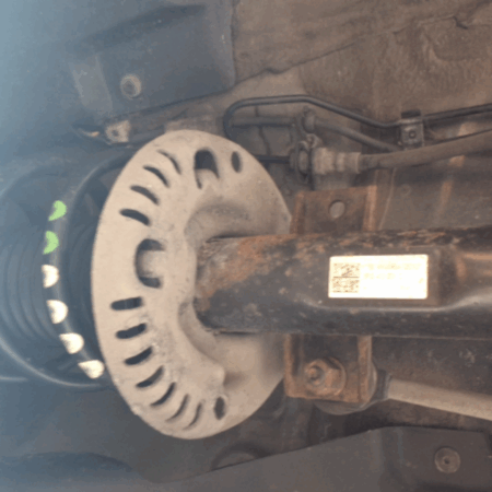 VW Polo  Federbein Stossdämpfer vorne