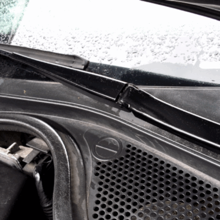 VW Polo  Wischermotor vorne