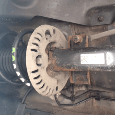 VW Polo  Federbein Stossdämpfer vorne