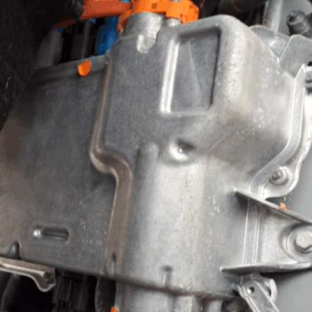 Tesla Model S  Hochspannungsverteiler