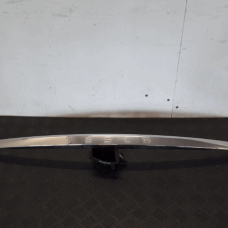 Tesla Model S  Griff/Blende Heckklappe (aussen)