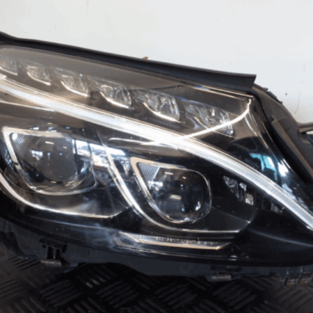 Mercedes-Benz AMG  Scheinwerfer rechts