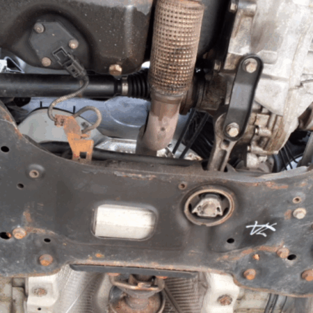 VW Caddy  Achs vorne Achskörper