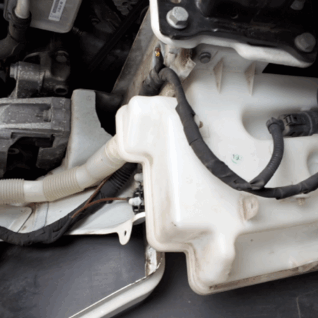 VW Caddy  Behälter Waschanlage