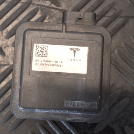 Tesla Model S  Steuergerät sonstige