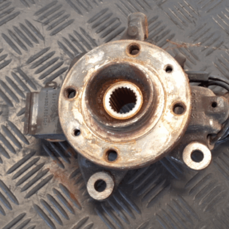 Renault Clio  Achsschenkel vorn rechts