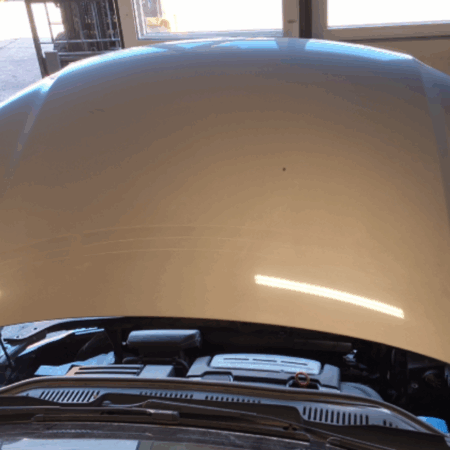 VW Touran  Motorhaube