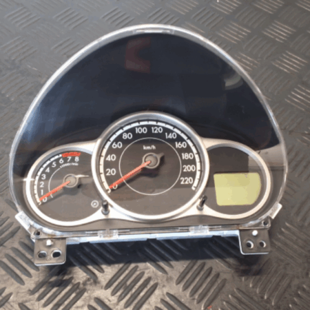 Mazda 2  Kombiinstrument Tacho