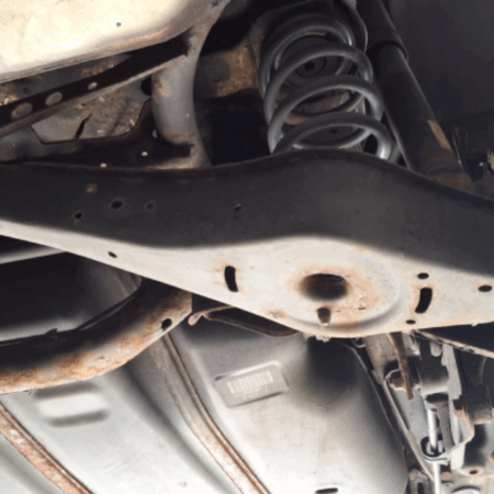 VW Touran  Querlenker vorn rechts