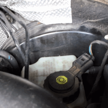 VW Touran  Bremskraftverstärker