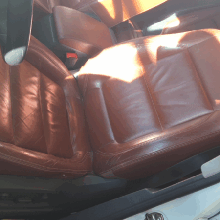 VW Tiguan  Fahrersitz