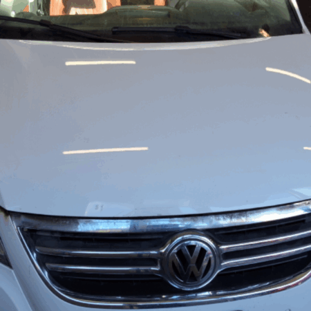 VW Tiguan  Motorhaube