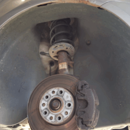VW Touran  Radhausschale vorne
