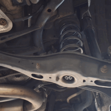 VW Touran  Querlenker hinten rechts