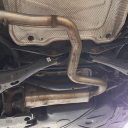 VW Touran  Achs hinten Achskörper